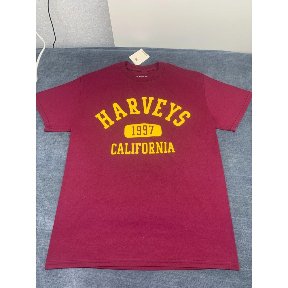 Harveys‎ California 1997 Graphic T-Shirt Mens Maroon Short Sleeve Crew Neck NEW